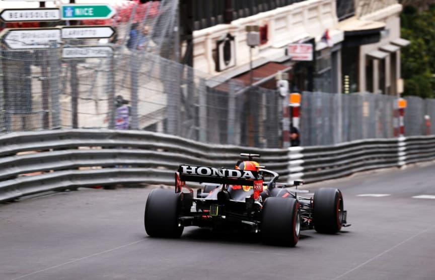 Max Verstappen larga na segunda posição em Mônaco (Foto: Red Bull Pool Content/ Getty Images)