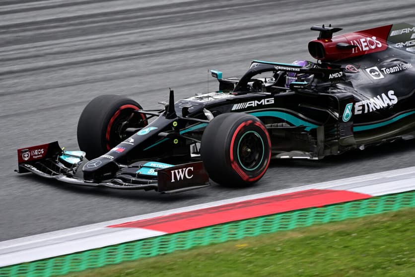 Lewis Hamilton vê Red Bull como difícil de bater (Foto: Andrej Isakov/AFP)