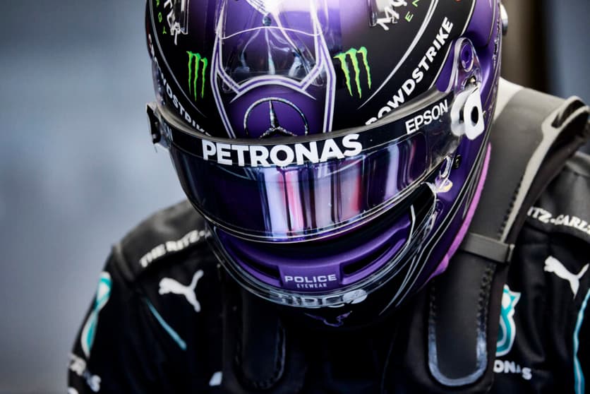 A jornada de Lewis Hamilton contra Max Verstappen está cada vez mais árdua (Foto: Steve Etherington/Mercedes)
