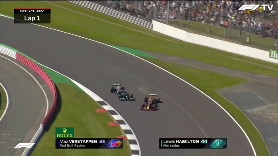 Lewis Hamilton não se aprofundou sobre o acidente com Verstappen em Silverstone (Foto: Reprodução)