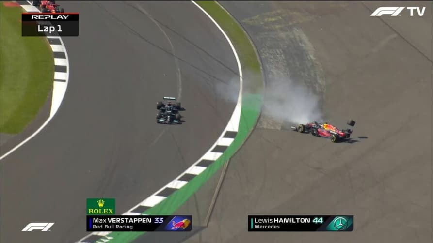 Max Verstappen bateu com muita força (Foto: Reprodução/F1)