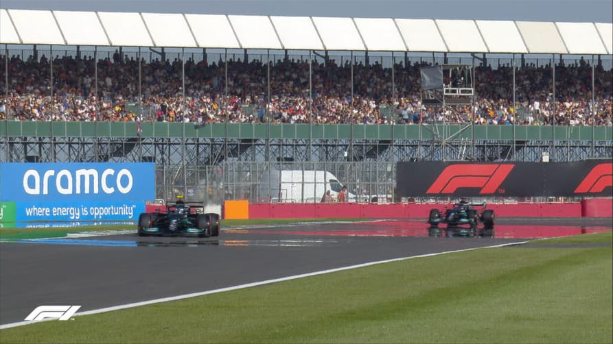 Valtteri Bottas puxou Lewis Hamilton na fase final da classificação (Foto: F1/Twitter)
