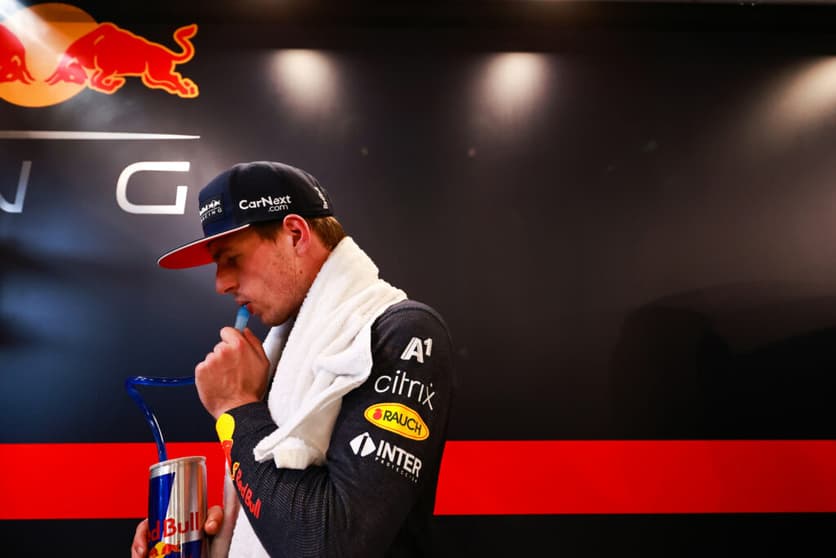Max Verstappen ainda  está no jogo, mas Red Bull não pode vacilar (Foto: Mark Thompson/Getty Images/Red Bull Content Pool)