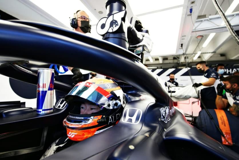 Yuki Tsunoda estreou na F1 em 2021 e ainda não mostou o esperado (Foto: Red Bull Pool Content/Getty Images)
