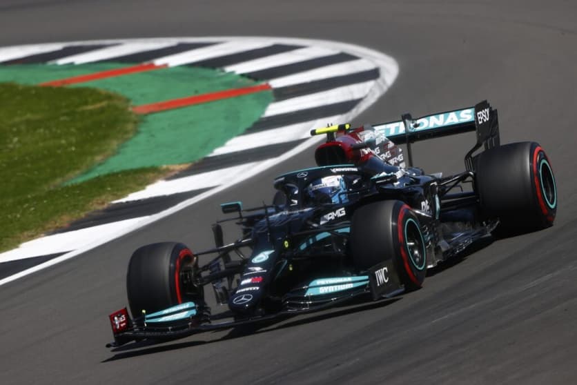 Chefe da Mercedes afirmou que ajudar Lewis Hamilton é um dos fatores na decisão do futuro de Valtteri Bottas (Foto: Mercedes)