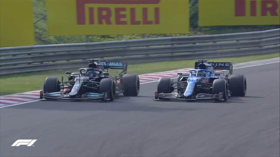 Lewis Hamilton e e Fernando Alonso em duelo de titãs na F1 (Foto: F1/Twitter)