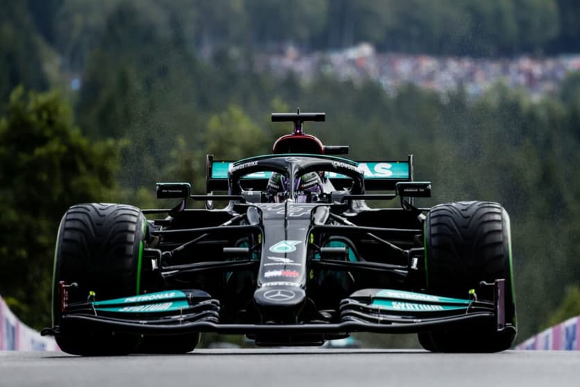 Lewis Hamilton lutou pela pole até o fim, mas vai largar em terceiro (Foto: Mercedes)