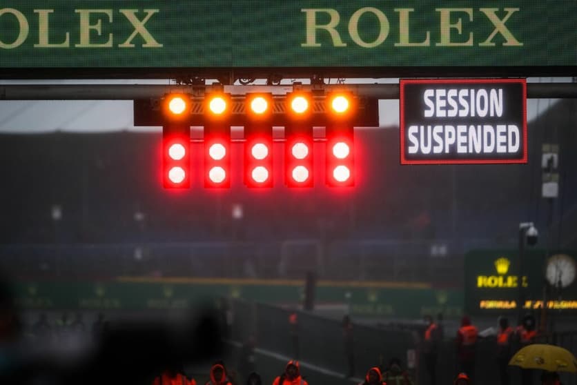 Caos impediu que uma corrida de verdade acontecesse no domingo de F1 em Spa (Foto: Alfa Romeo)