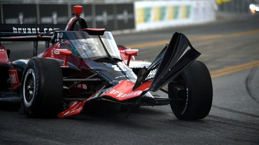 Marcus Ericsson venceu após ter ficado exatamente assim (Foto: IndyCar)