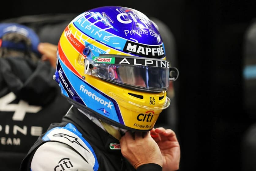 Alonso melhorou a posição da sexta para o sábado (Foto: Alpine)