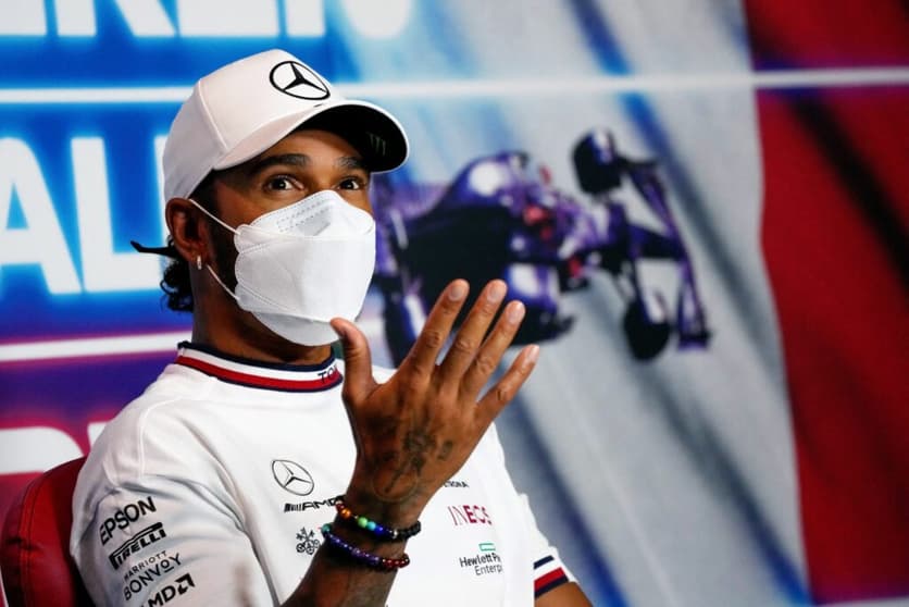 Lewis Hamilton terá novo motor de combustão interna motor na Turquia (Foto: Luca Bruno/AFP)
