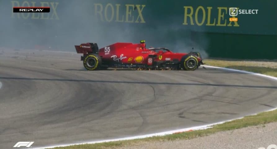 Carlos Sainz destruiu a Ferrari na Variante Ascari no TL2 em Monza (Foto: Fórmula 1/Twitter)
