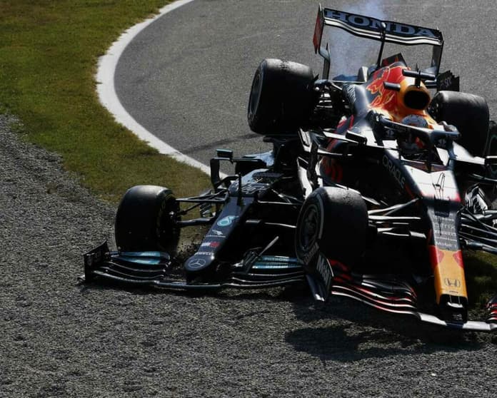 Verstappen não demonstrou preocupação com Hamilton após acidente (Foto: Mercedes)