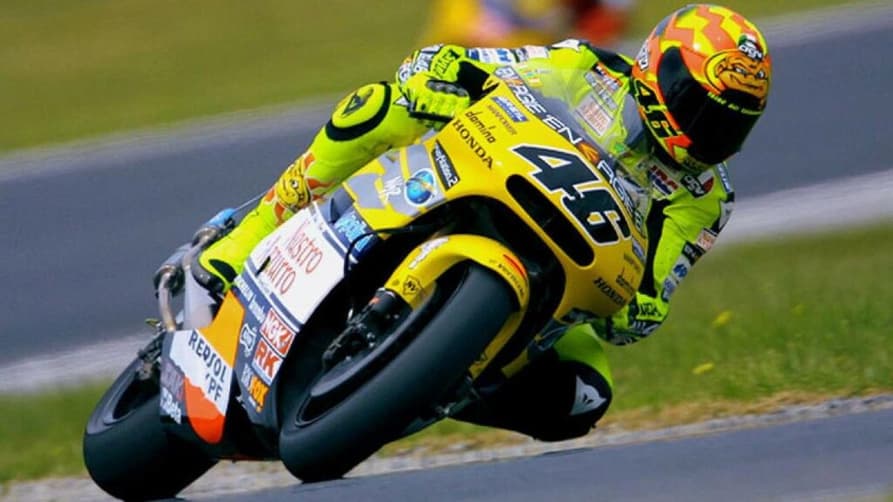 Valentino Rossi sagrou-se campeão das 500cc em 2001 (Foto: Divulgação/MotoGP)