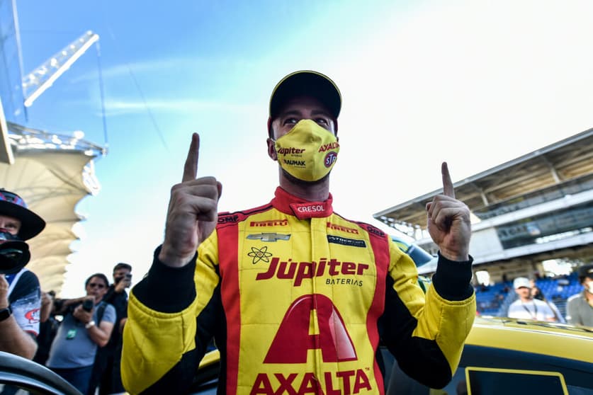 Gabriel Casagrande conquistou seu primeiro título na Stock Car (Foto: Duda Bairros/Vicar)