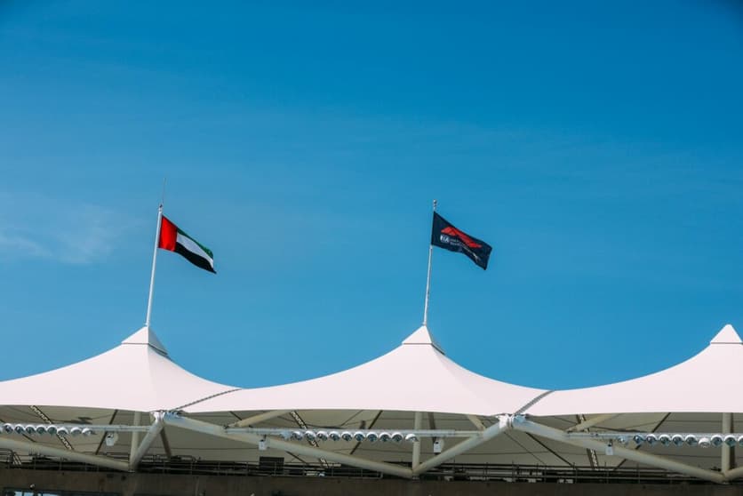 Céu azul em Abu Dhabi neste sábado de Fórmula 1 (Foto: Alfa Romeo)