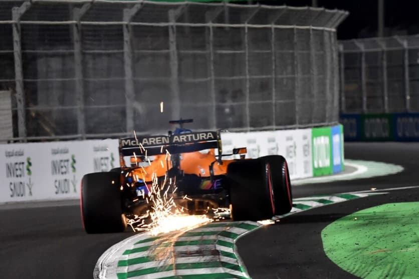 Daniel Ricciardo em ação no veloz circuito de Jedá (Foto: McLaren)