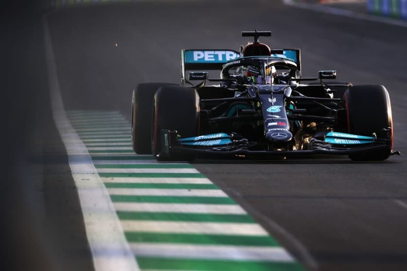 Lewis Hamilton escapou de graves punições (Foto: Mercedes)