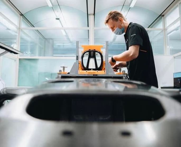 Detalhe do desenvolvimento do novo McLaren-Mercedes MCL36 para 2022 (Foto: McLaren)
