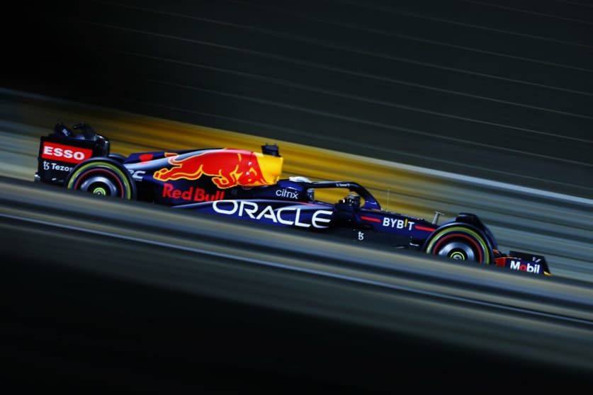 Max Verstappen foi o mais rápido do TL2 na noite barenita (Foto: Red Bull Content Pool)