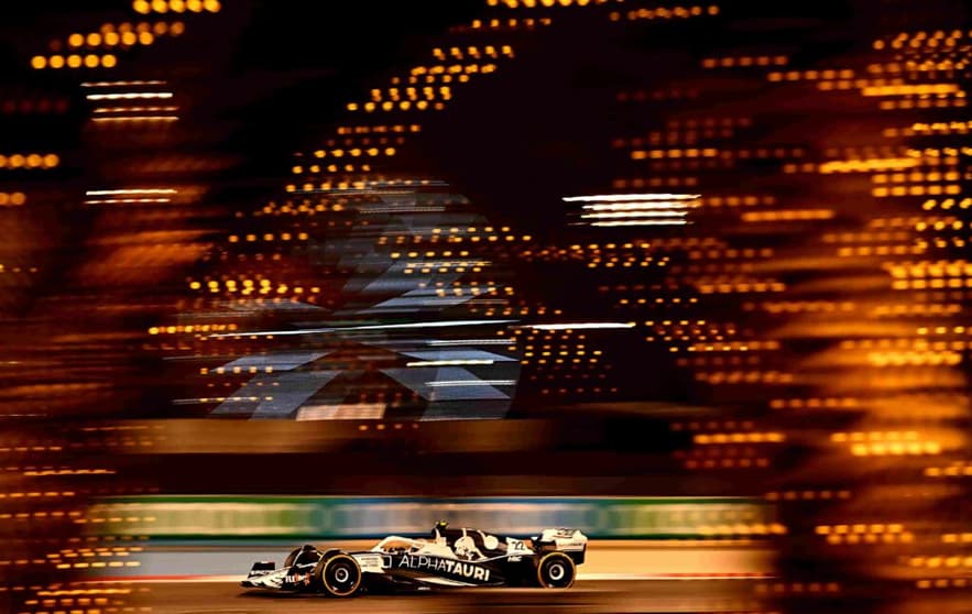A noite da Fórmula 1 será tranquila no clima do deserto (Foto: AlphaTauri)