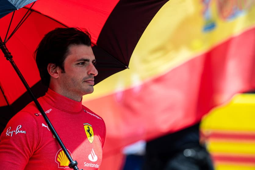 Carlos Sainz perdeu uma grande chance na Espanha e depois de dois erros só terminou em quarto lugar (Foto: Ferrari)