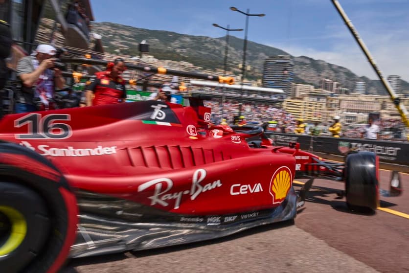 Charles Leclerc e Carlos Sainz formam a primeira fila em Mônaco (Foto: Ferrari)