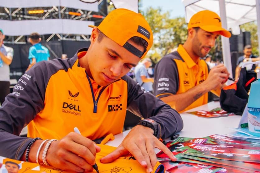 Lando Norris e Daniel Ricciardo ainda são companheiros de equipe (Foto: McLaren)