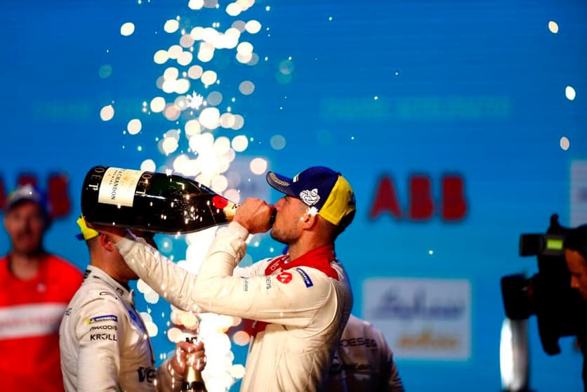 Em casa, Dennis também tenta repetir o ano passado para sair vencedor (Foto: FIA Fórmula E)