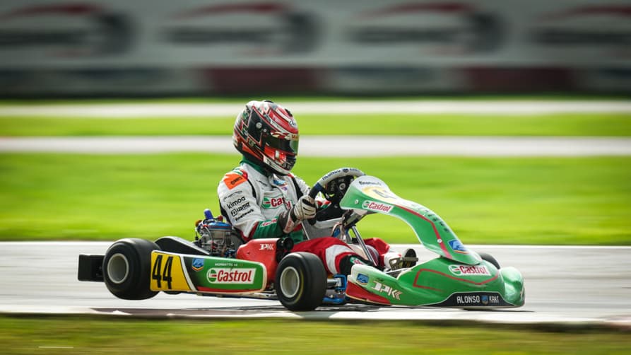 Matheus Morgatto é campeão mundial de kart (Foto: FIA)
