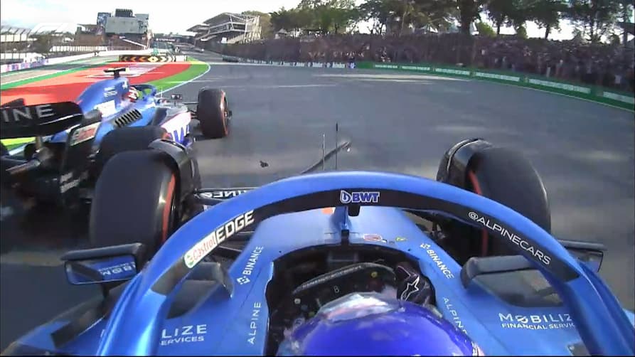Alonso e Ocon se estranharam na corrida sprint em Interlagos (Foto: Reprodução/F1 TV)