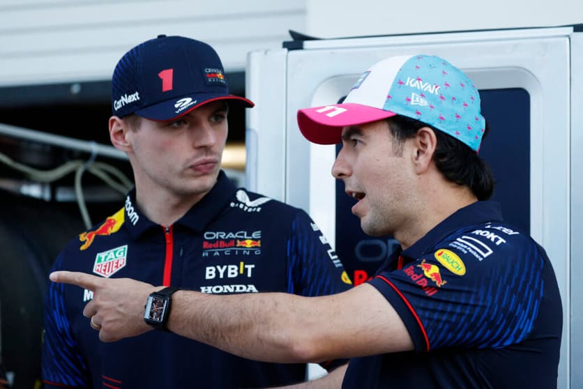 Sergio Pérez não acredita em saída de Max Verstappen da Red Bull (Foto: Chris Graythen / AFP)