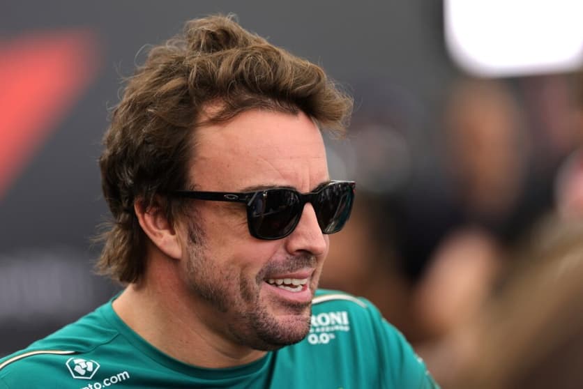 Alonso renova com Aston Martin e deixa aposentadoria mais distante (Foto: AFP)