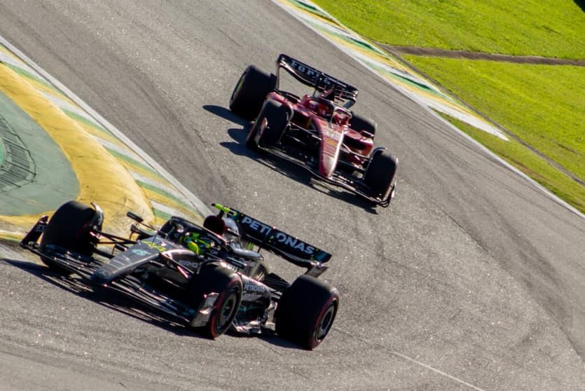 A Mercedes levou a briga com a Ferrari até a última corrida de 2023 (Foto: Rodrigo Berton/Warm Up)