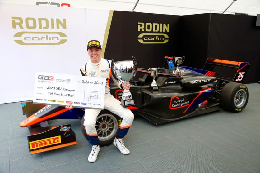 Callum Voisin, campeão da GB3, vai correr na F3 em 2024 (Foto: Divulgação/Carlin)