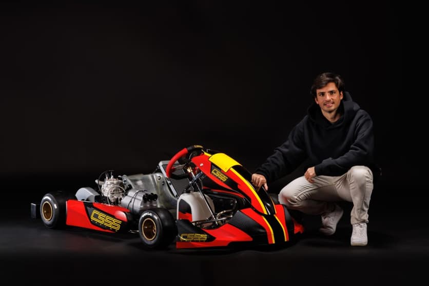 Carlos Sainz e o CS55 kart (Foto: Divulgação)