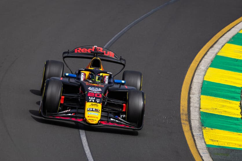 Isack Hadjar venceu a corrida 2 na Austrália (Foto: Red Bull Content Pool)