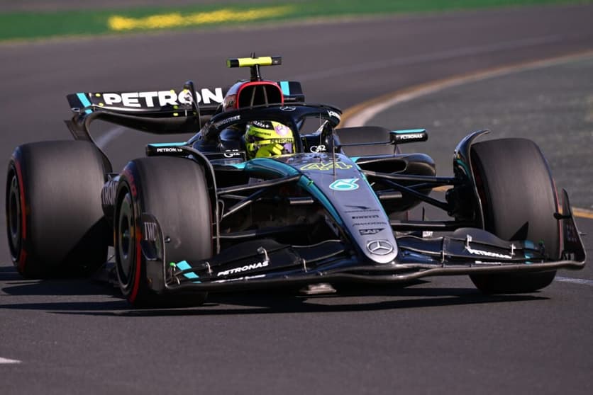 Lewis Hamilton teve dia ruim (Foto: AFP) 