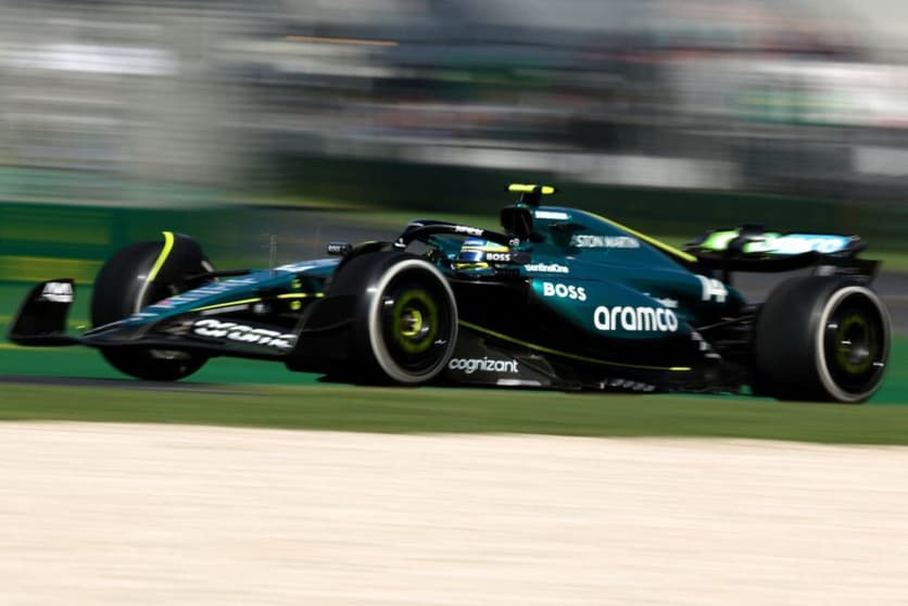Fernando Alonso foi punido no fim, mas a Aston Martin preferiu olhar para o lado positivo da Austrália (Foto: AFP)