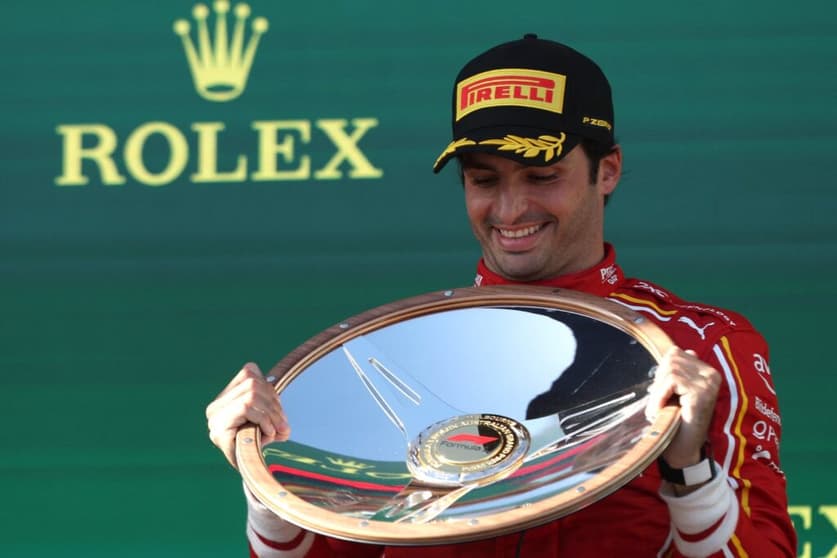 Nas três corridas que disputou em 2024, Sainz foi ao pódio (Foto: AFP) 