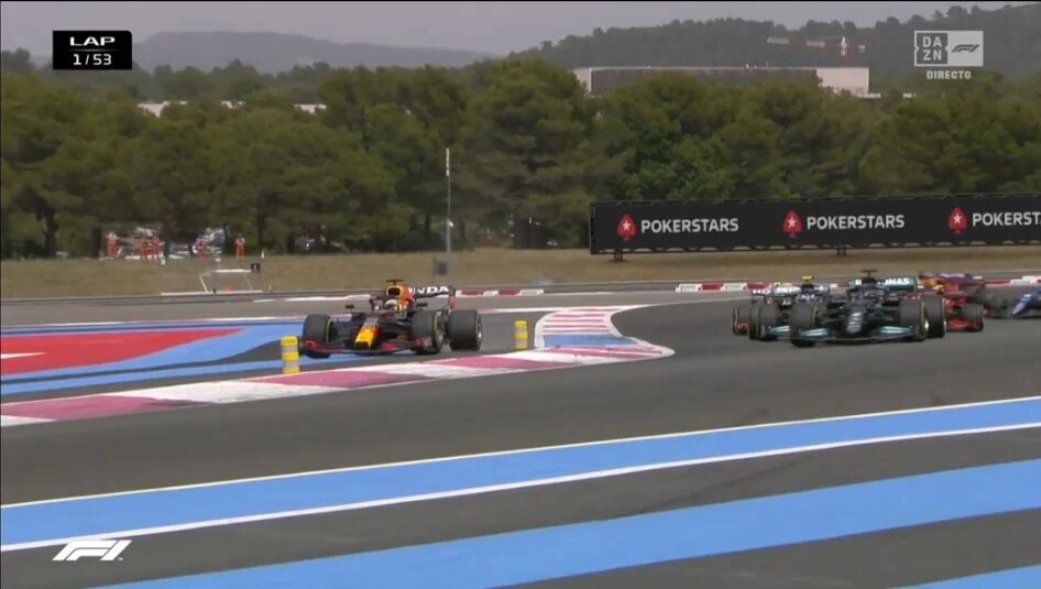 Verstappen vence duelo com Hamilton e triunfa em ótimo GP da França