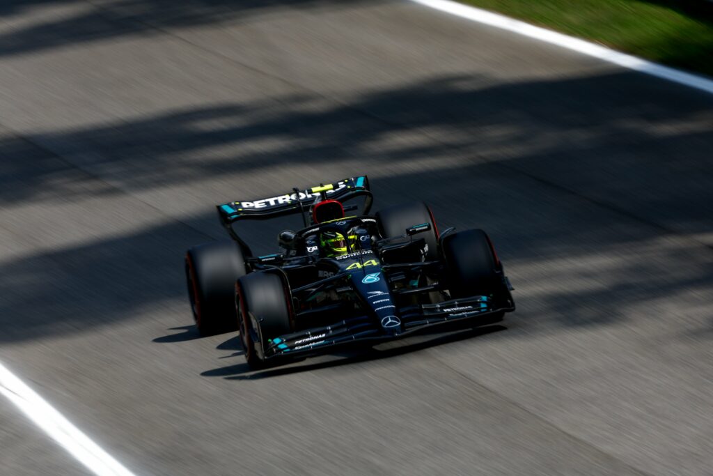 Mercedes lamenta interrupções nos treinos livres do GP da Itália - Notícia  de Fórmula 1 - Grande Prêmio