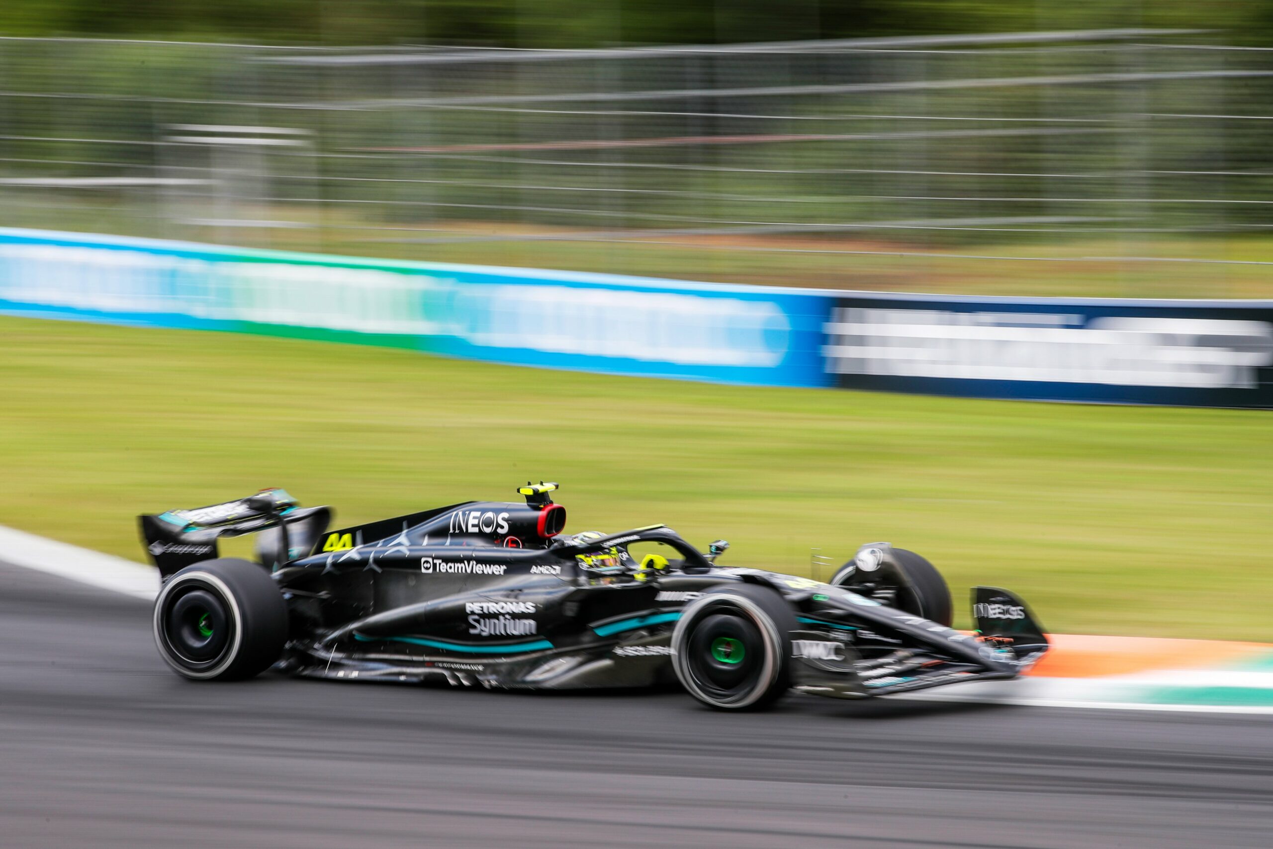 Mercedes lamenta interrupções nos treinos livres do GP da Itália - Notícia  de Fórmula 1 - Grande Prêmio