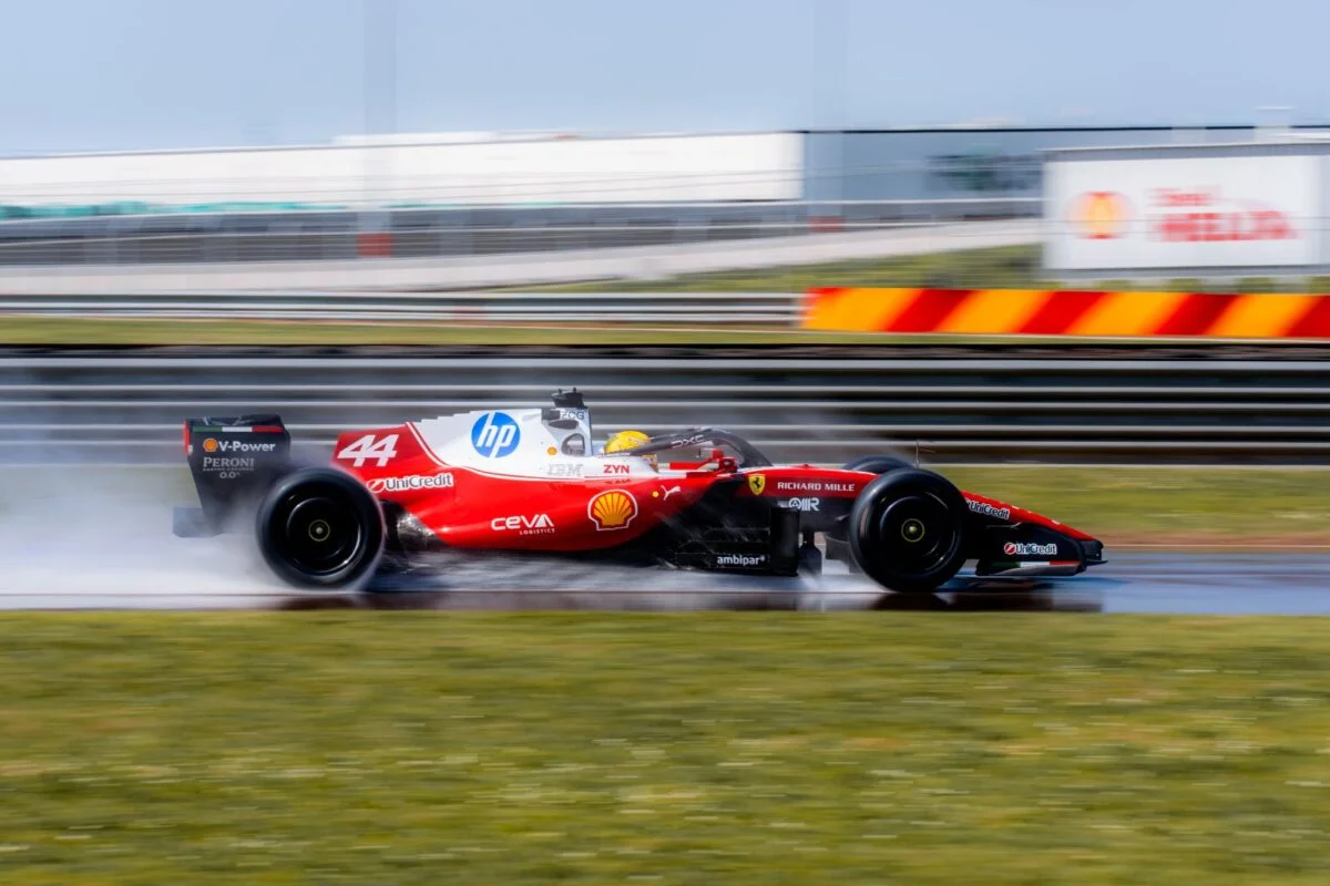 F1 2026, LEWIS HAMILTON, TESTES DE PNEUS, PIRELLI, FIORANO, FERRARI